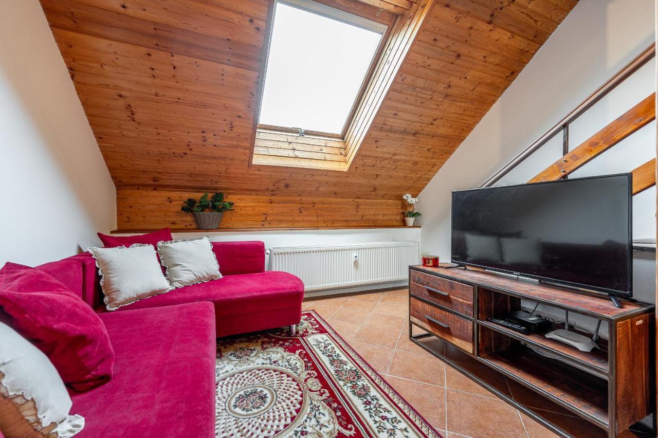 Apartman Mezonet Na Namesti Kosice Luaran gambar