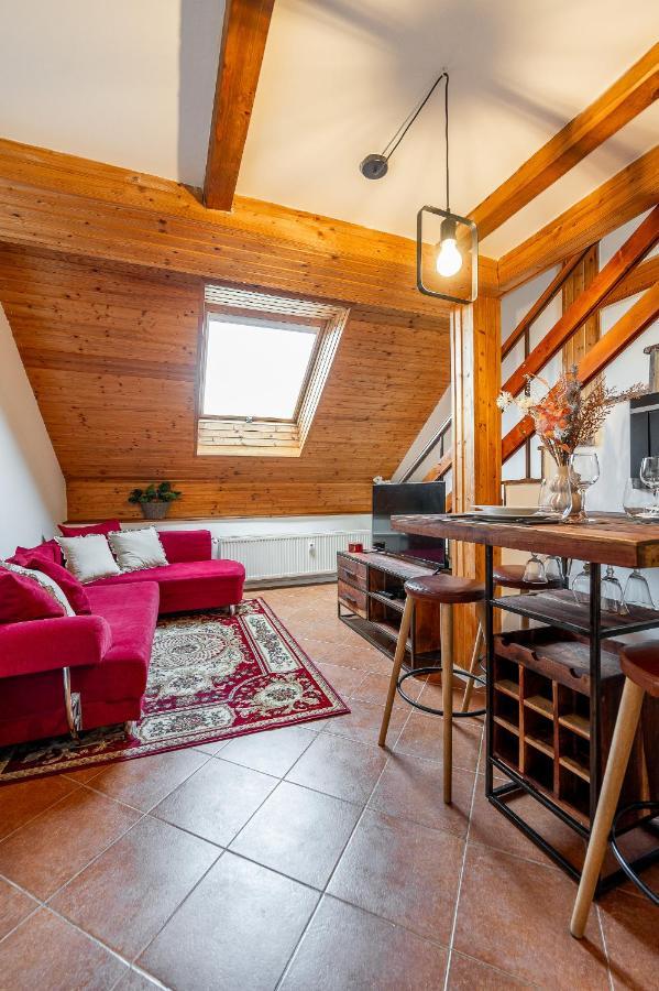 Apartman Mezonet Na Namesti Kosice Luaran gambar